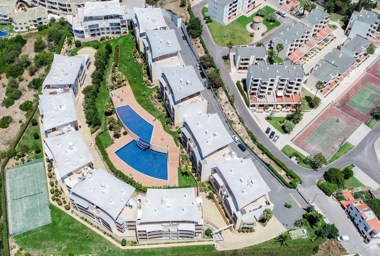 Bnb Homes Ocean View Apartment With Lovely Terrace, 2 Swimming Pools & Tennis Court Albufeira Exterior foto